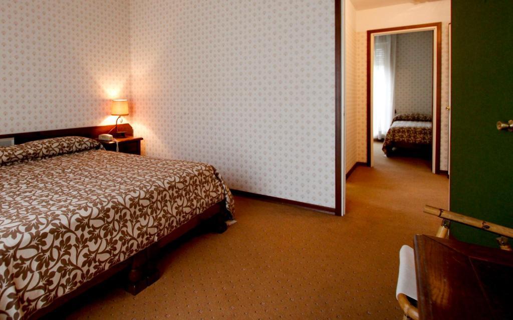 Hotel Antares Arona Extérieur photo